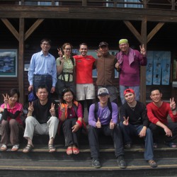 Group picture with the group we met at Qika